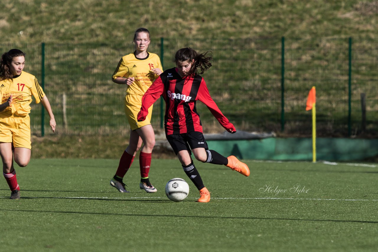 Bild 143 - B-Juniorinnen SG Weststeinburg/Bei - SV Fisia 03 : Ergebnis: 1:2